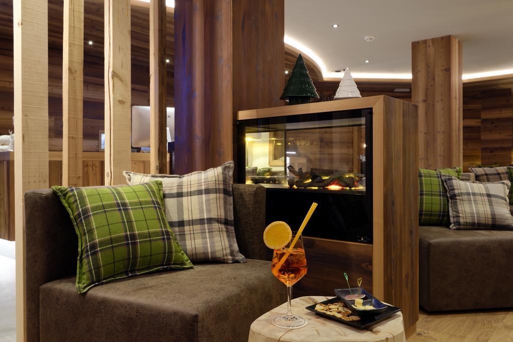 Ravelli Sporting Hotel เมซซานา ภายนอก รูปภาพ